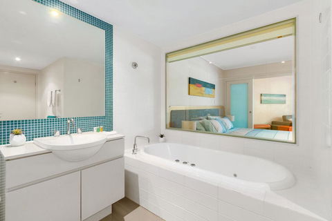 RESORT & SPA WITH PRIVATE PLUNGE POOL 7008/09 - Kempsey Accommodation 2
