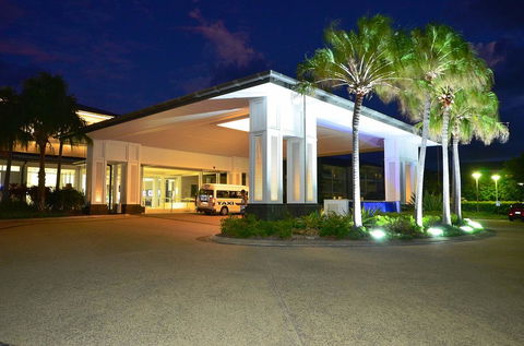 RESORT ON THE BEACH 2214/2215 - Kempsey Accommodation 3