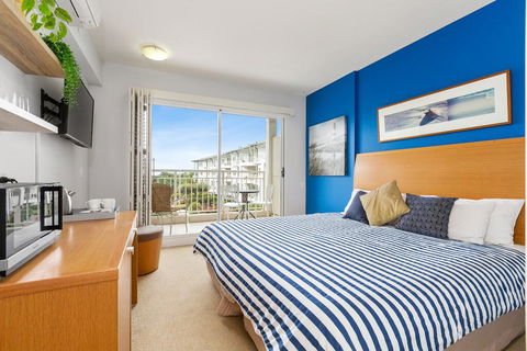 RESORT ON THE BEACH 5215 - OCEAN GLIMPSES - Kempsey Accommodation 1