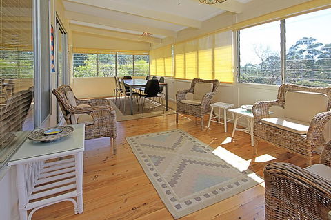 REST ASHORE At MOLLYMOOK - Kempsey Accommodation 1