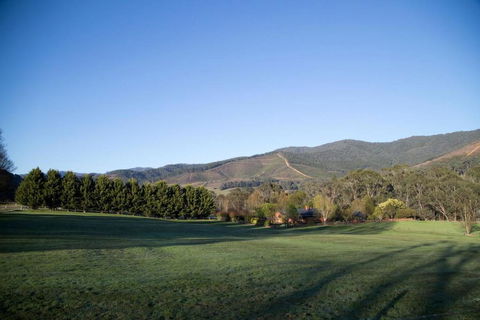 Ridge Line Riders Luxury Retreat - Kempsey Accommodation 0