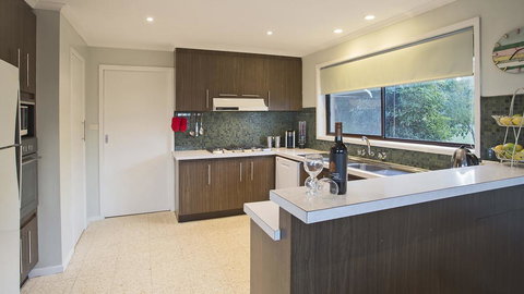 ROANJOKA - DROMANA.... - Kempsey Accommodation 0