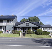Robertson Public House and Kitchen - Kempsey Accommodation
