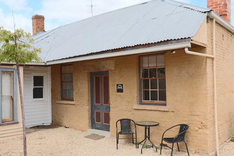 Robinson Cottage - Kempsey Accommodation 2