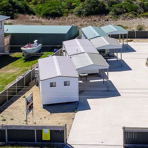 Rocks Retreat Cabin 3 - Lobster - Kempsey Accommodation 3