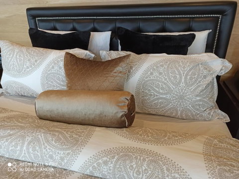 ROSA De PARIS - Kempsey Accommodation 3