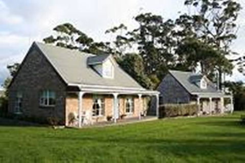 Rosebank Cottage Collection - Kempsey Accommodation 3