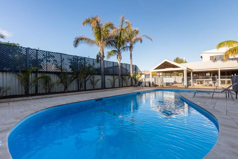 Sails Geraldton Accommodation - Kempsey Accommodation 0