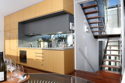 Saint George - The Townhouse - Kempsey Accommodation 3