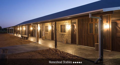 Saltbush Retreat - Kempsey Accommodation 0