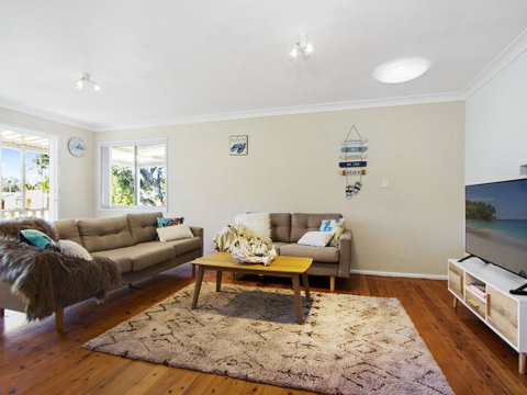 Sam's Beach Shack - Kempsey Accommodation 0