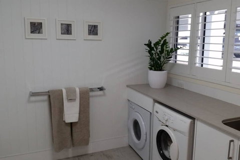 Sapphire Beach Pet Friendly Beach 5 Minute Walk - Kempsey Accommodation 2