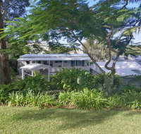 Sapphire Beach Pet Friendly Beach 5 minute walk - Kempsey Accommodation