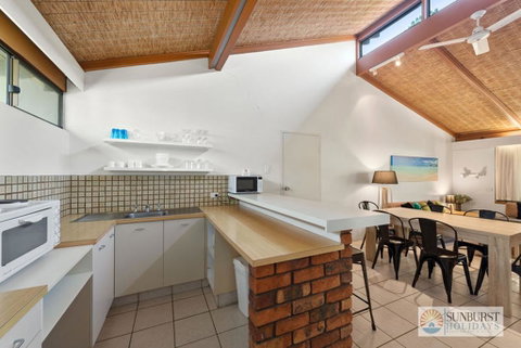 Sapphire Owl - Kempsey Accommodation 1
