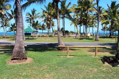 Sarina Beach Motel - Kempsey Accommodation 1