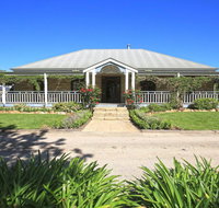 Sarnia - period home in garden oasis with pool - Kempsey Accommodation