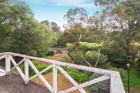 Sea Breeze - Kempsey Accommodation 0