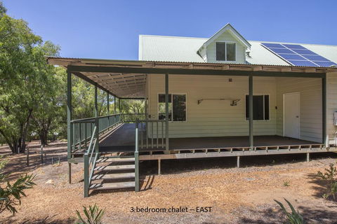 Sea Breeze Chalets Yallingup - Kempsey Accommodation 1