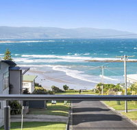 SEA SPECTACULAR - seconds from the beach - Kempsey Accommodation