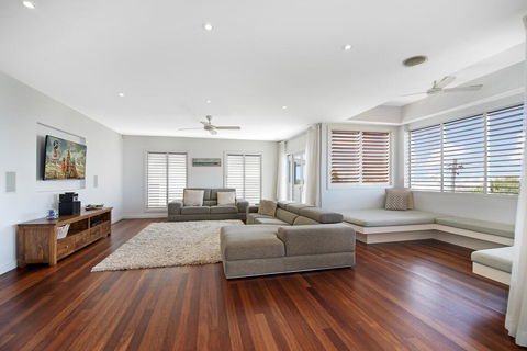 Sea Splash 75 Lorikeet Drive - Kempsey Accommodation 0