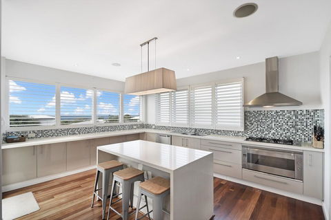 Sea Splash 75 Lorikeet Drive - Kempsey Accommodation 1