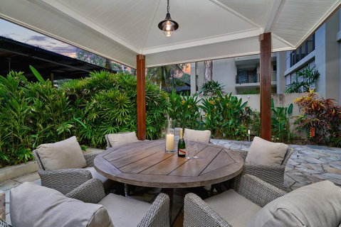 Sea Temple Palm Cove Courtyard Villa 120 - Kempsey Accommodation 2