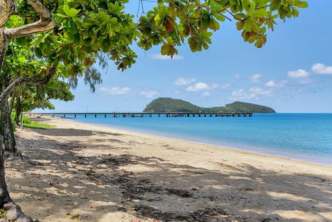 Sea Temple Swim Out Apartment - Kempsey Accommodation 3