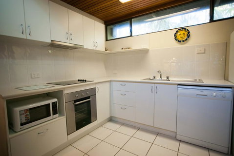 Sea Urchin Apartment - Kempsey Accommodation 1