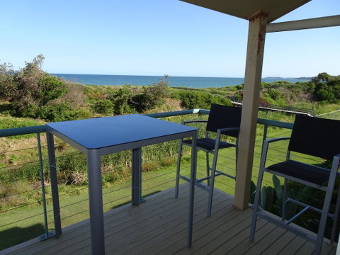 Sea Views At Aqualuna - Kempsey Accommodation 0