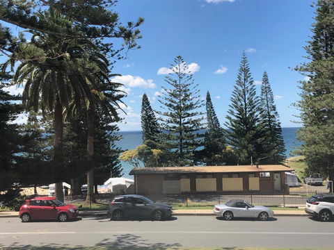 Seabreeze Beach Hotel - Kempsey Accommodation 1