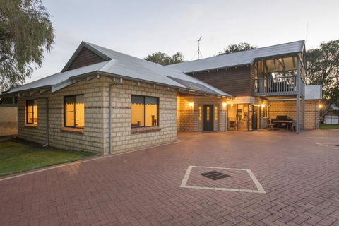Seagull - Kempsey Accommodation 3
