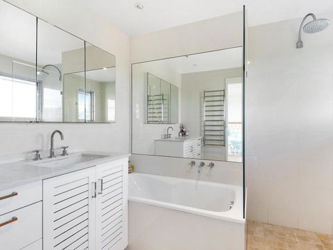 Seascape - Kempsey Accommodation 2