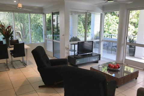 Secluded Tropical Apartment - Kempsey Accommodation 0
