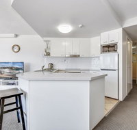 Second Floor 2 Bedroom Mooloolaba Escape - Caribbean Resort - Kempsey Accommodation