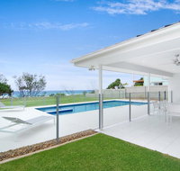 Sentosa on Tugun - Beachfront 5 Bedroom - Kempsey Accommodation