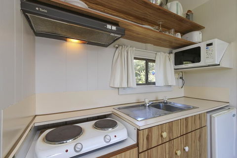 Serpentine Falls Tourist Village - Kempsey Accommodation 2