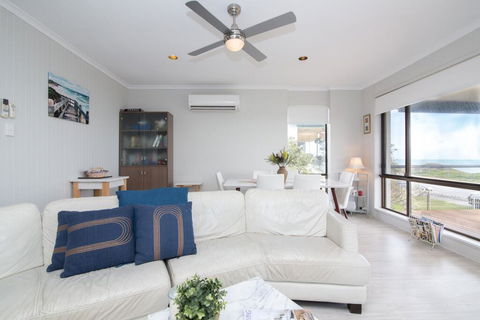 Shanti By The Sea - Kempsey Accommodation 3