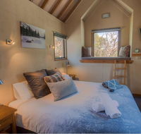 Sharpys Chalet - Kempsey Accommodation