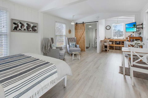 Shearers Cottage - Pet Friendly Holiday Accommodation - Kempsey Accommodation 3