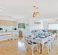 Sienna by the Sea - spacious coastal getaway - Kempsey Accommodation