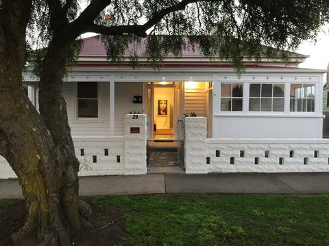 Signature On Gunn - Kempsey Accommodation 0