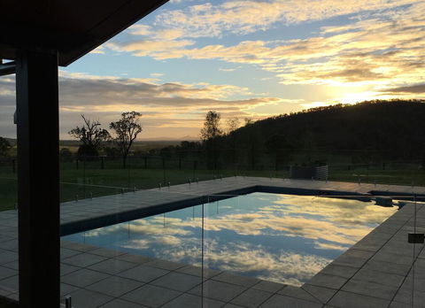 Skyline Farm House - Kempsey Accommodation 2