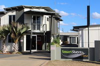 Smart Stayzzz Inns