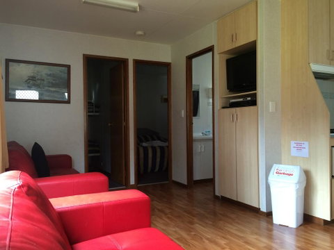 Smugglers Cove Holiday Village - Kempsey Accommodation 2