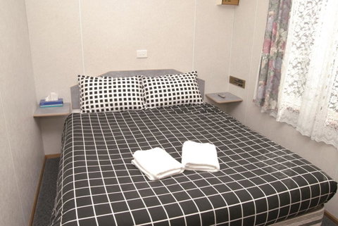 Smugglers Cove Holiday Village - Kempsey Accommodation 3