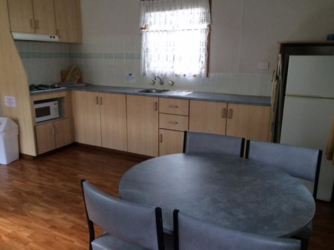 Smugglers Cove Holiday Village - Kempsey Accommodation 1