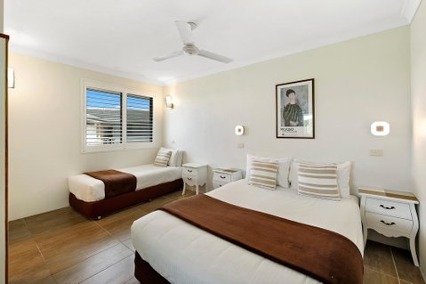 Smugglers On The Beach - Kempsey Accommodation 2