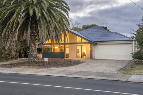 Snoozeaway - Kempsey Accommodation 0
