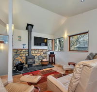 Snow Bound - Kempsey Accommodation