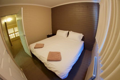 Snow Ski Apartments 15 - Kempsey Accommodation 3